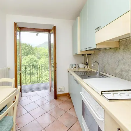 - Charme Rustico, Vista Con Parcheggio Lejlighed Tignale